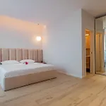 아파트 Ria